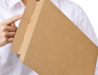 Preview: ColomPac Universalverpackung Wickelverpackung starke B-Welle 198 x 135 x -63mm mit Selbstklebeverschluss & Aufreißfaden