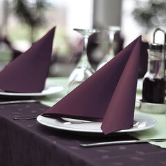 Preview: 50x Servietten Airlaid 40x40cm 1/4 -Falz stoffähnlich hochwertig dunkelviolett