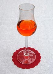 Preview: 10000x Tassenuntersetzer Glasuntersetzer Airlaid Ø 9cm rot